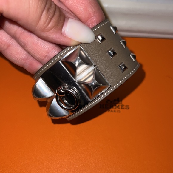 Authentic Hermes Collier de Chien CDC STUDDED Swift Etoupe Bracelet T2 - Picture 9 of 11